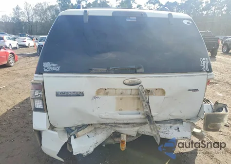 2008 Ford Expedition Xlt z USA, uszkodzony, nr VIN 1FMFU155X8LA40732